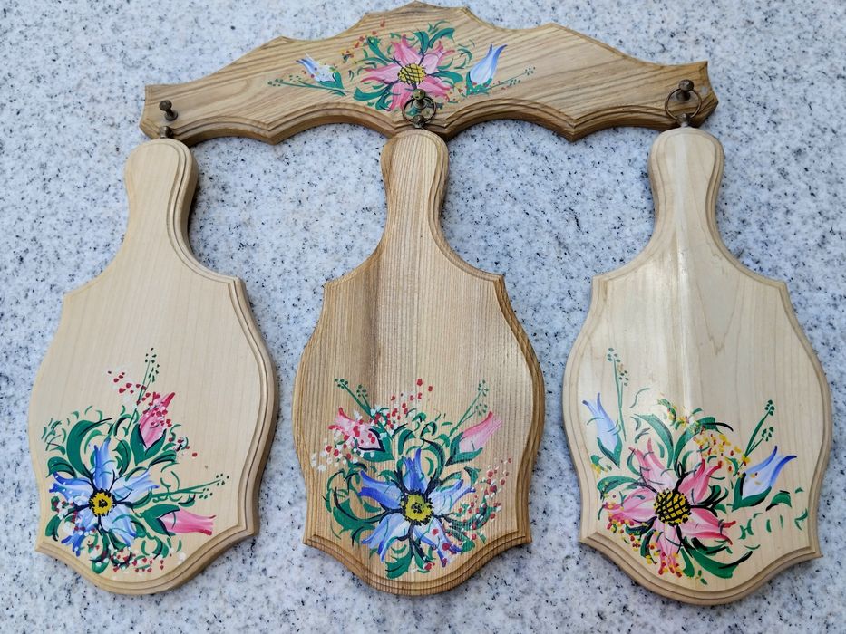 Набір декоративних дощечок із петриківським розписом