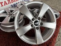 Suzuki Vitara Toyota Rav4 Avensis Camry Corolla R17 5x114,3