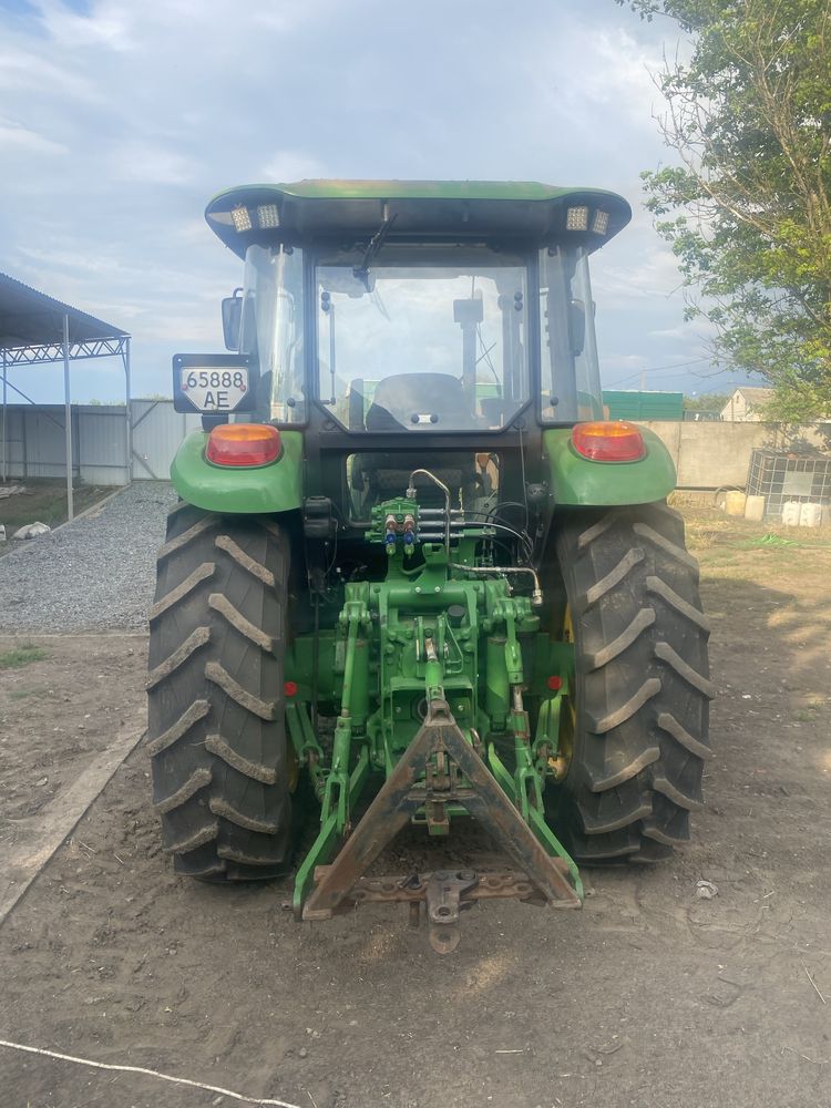 Продам трактор John deere 6110b
