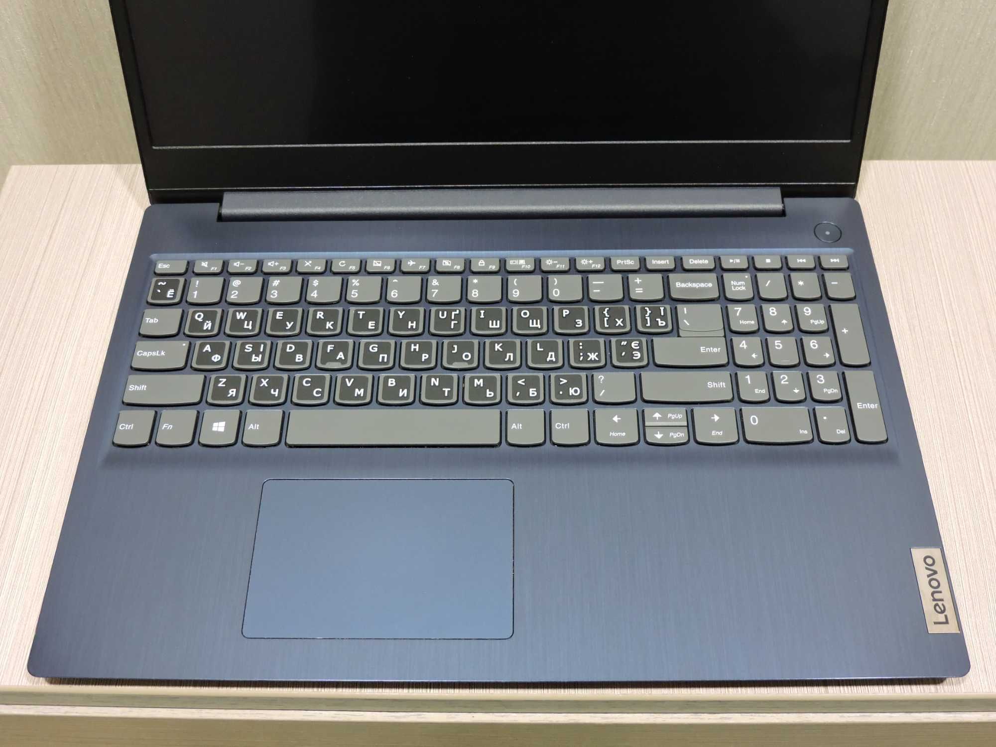 Lenovo Ideapad 3/15.6” FullHD IPS/i5 1155G7/20GB/SSD 512/Iris Graphics