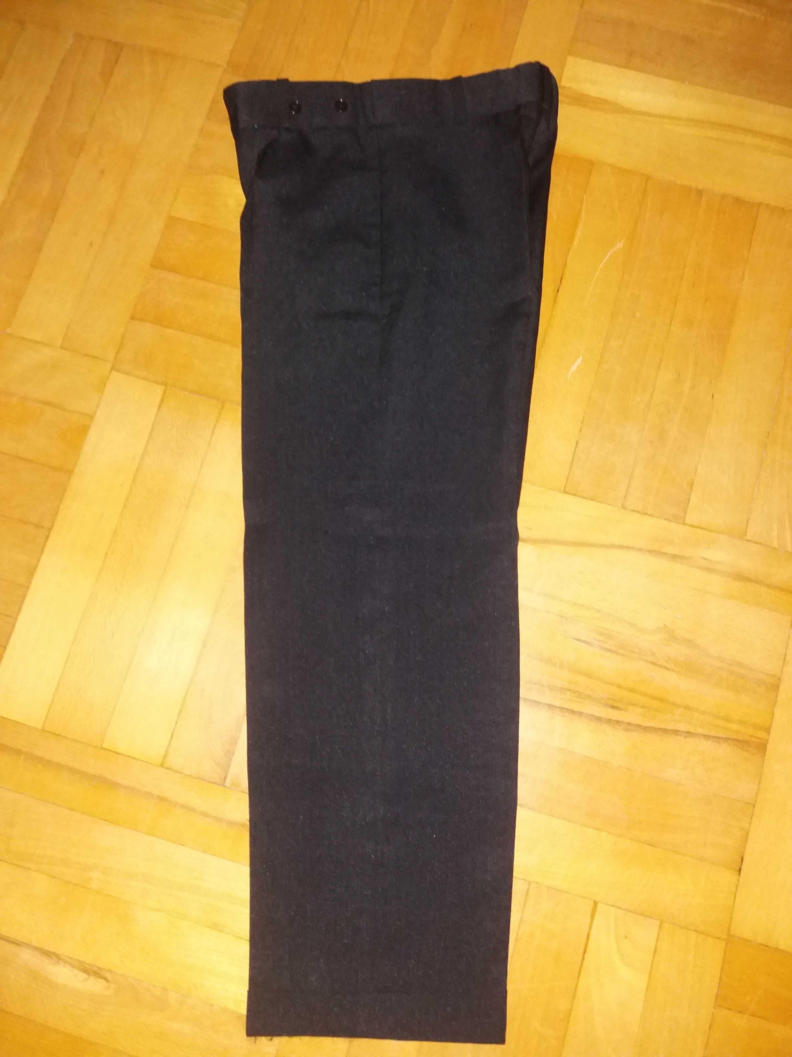 Spodnie czarne eleganckie komunijne 128/134