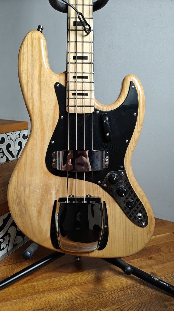 Gitara basowa Fender Jazz Bass. Kopia.