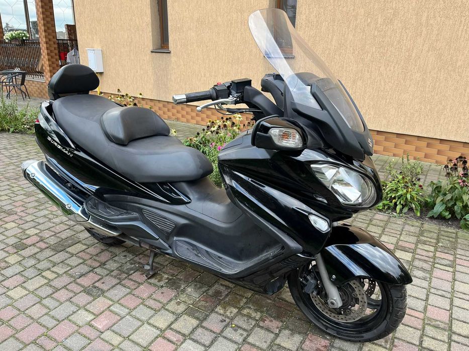 Suzuki Burgman 650 Executive 2014 rok