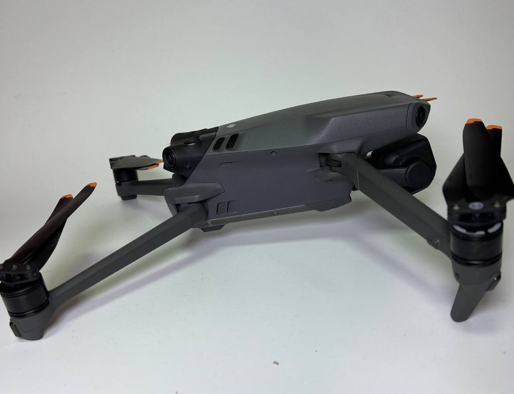 Дрон Dji mavic 3 комплект . БУ