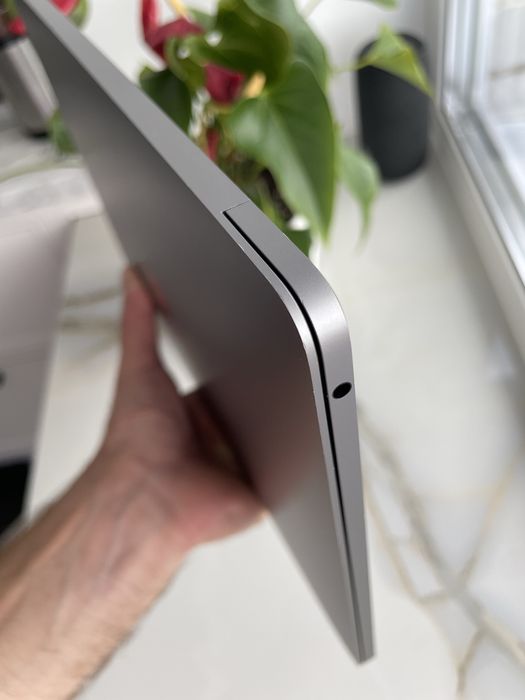 Apple MacBook Pro 13-inch Space Gray with M1 Chip (MYD82LL/A)