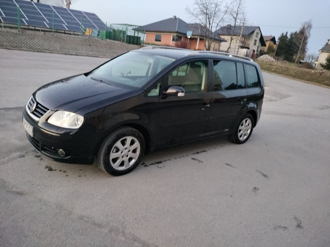 Turan 2.0 TDI  140 koni