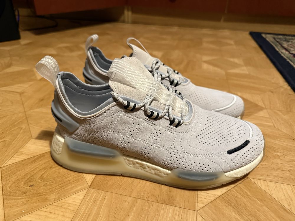 Buty Adidas nmd v3  41 1/3