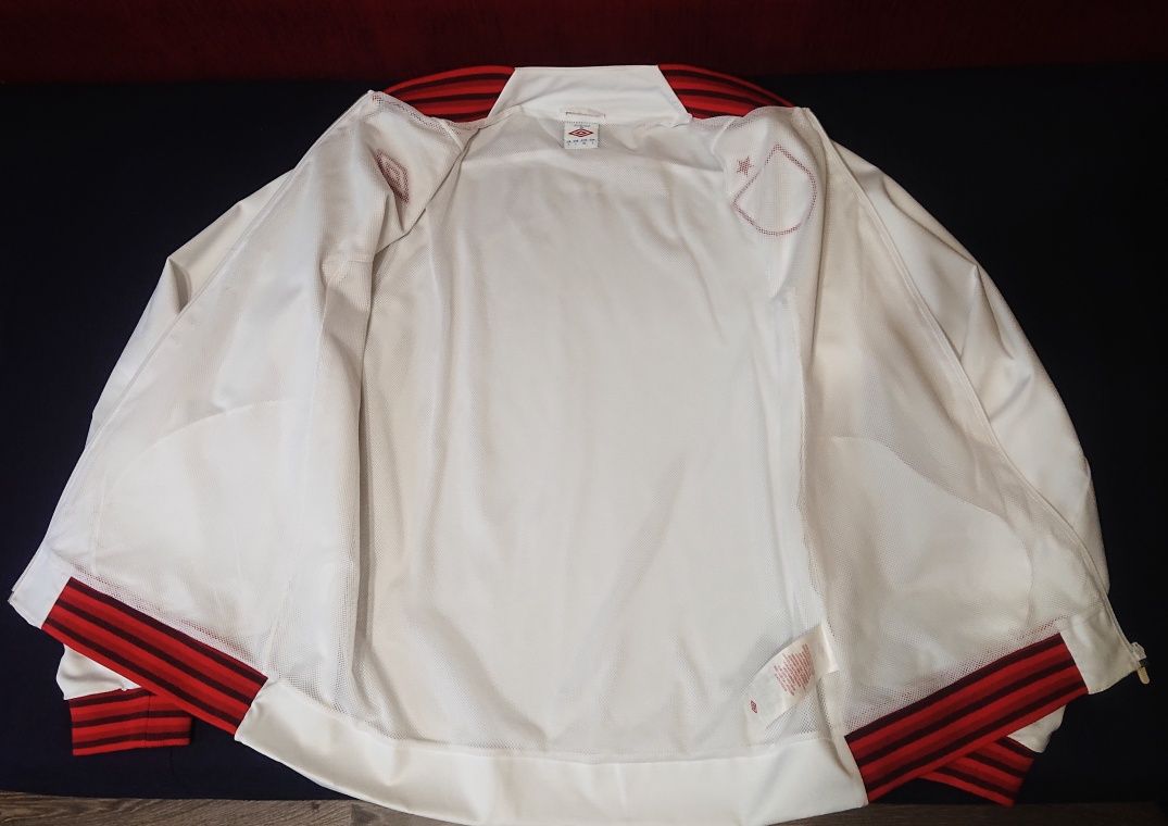 Спортивна куртка umbro офіційний продукт