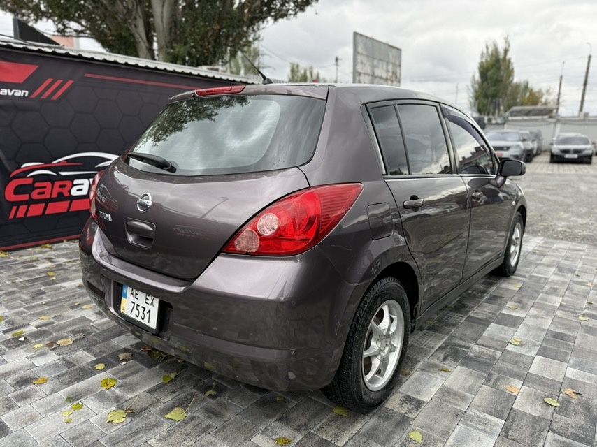 Продам Nissan Tiida  1.6i Automat 2008.