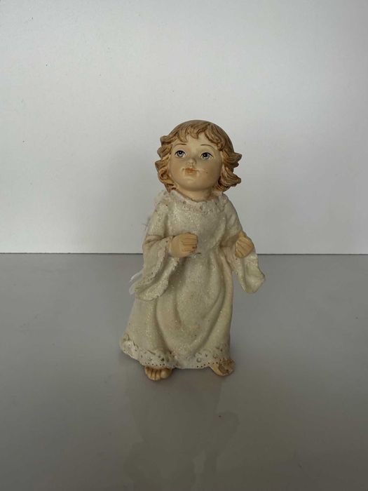 Aniołek - stara figurka ceramiczna, ozdoba nie tylko świąteczna