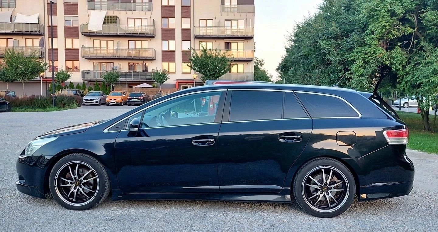 Toyota Avensis 2.0 Combi