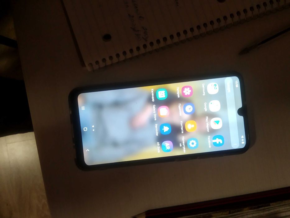 Продам телефон самсунг А30