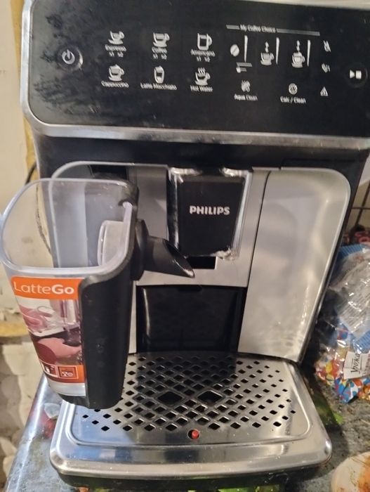 Кофемашина Philips 3200 Iatte go