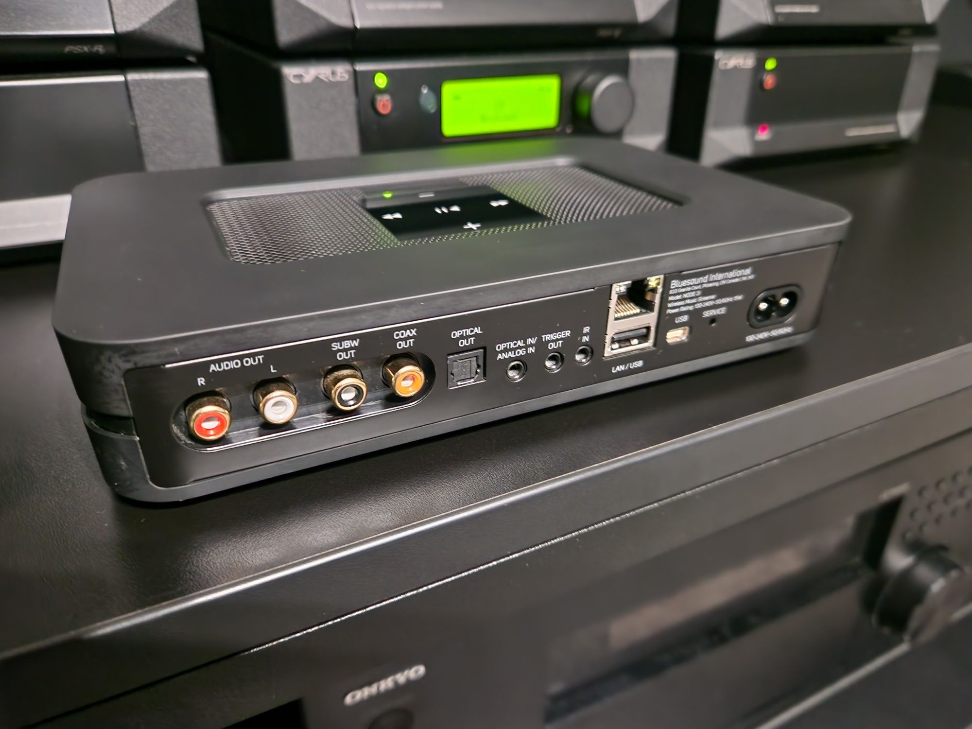 Odtwarzacz sieciowy streamer bluesound node2i