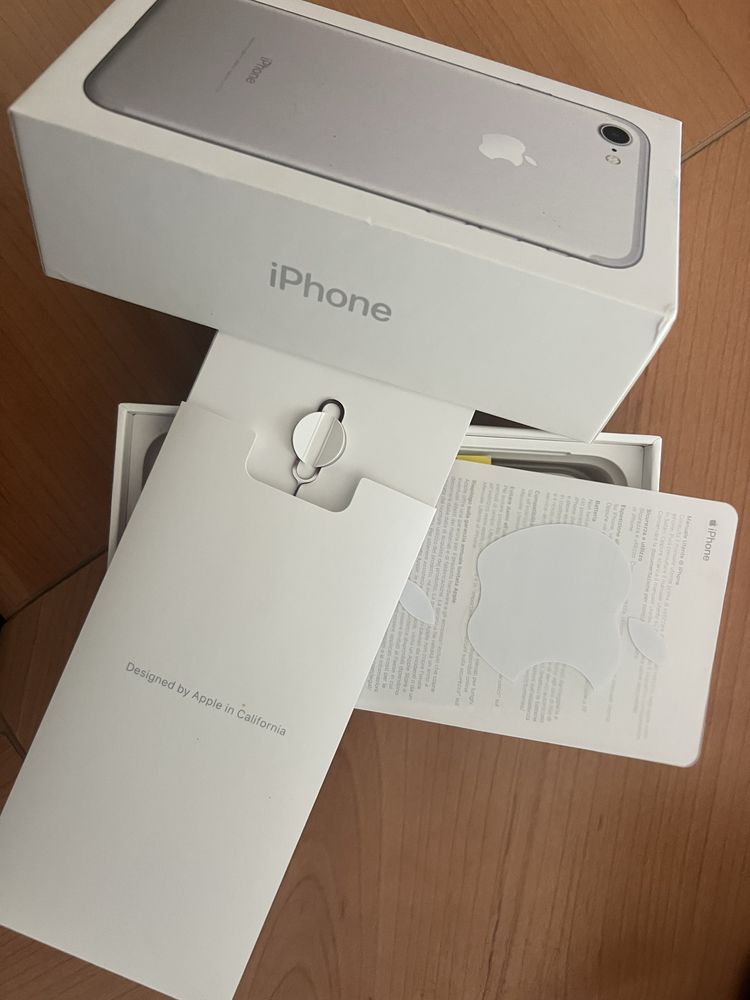 Iphone 7 com 32 GB impecavel
