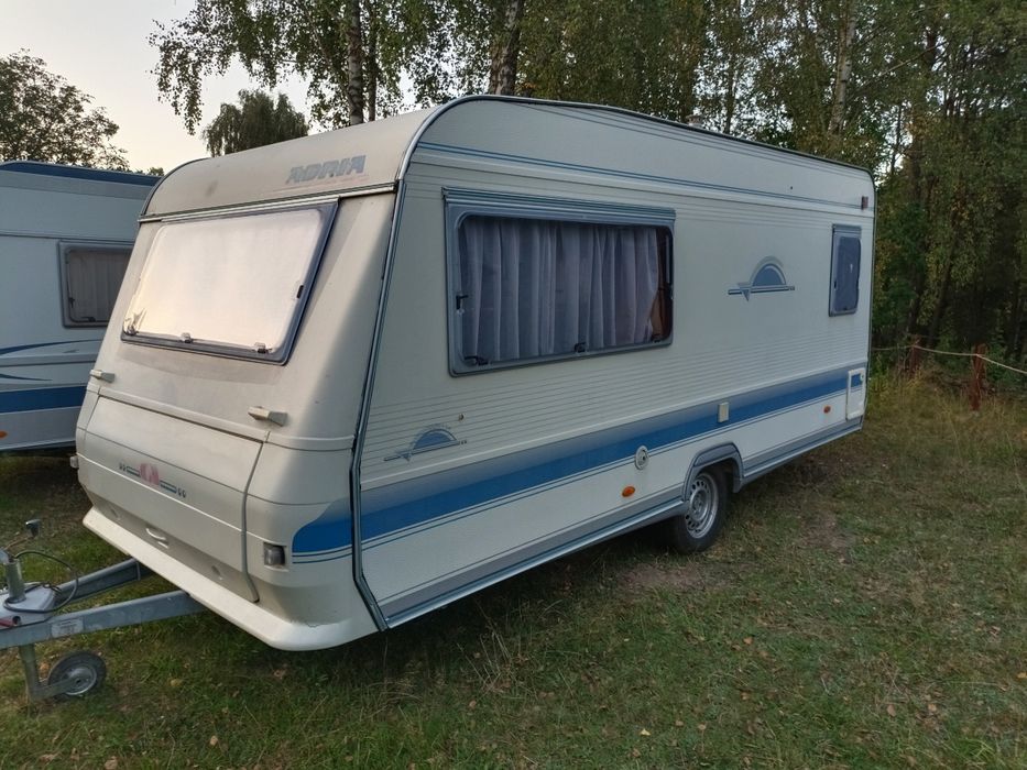 Adria 462 DP-łóżko francuskie,przedsionek,posezonowa wyprzedaż
