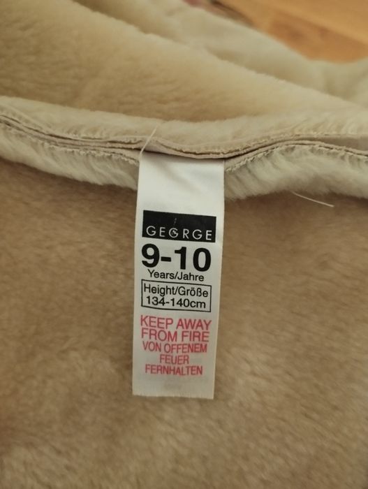 Bezrękawnik dziewczęcy rozmiar 140