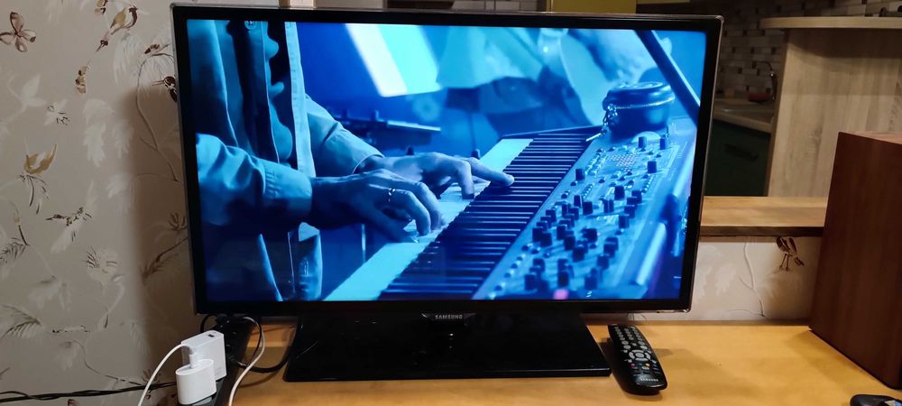 Монітор 32" телевізор 32" Samsung UE32ES5507