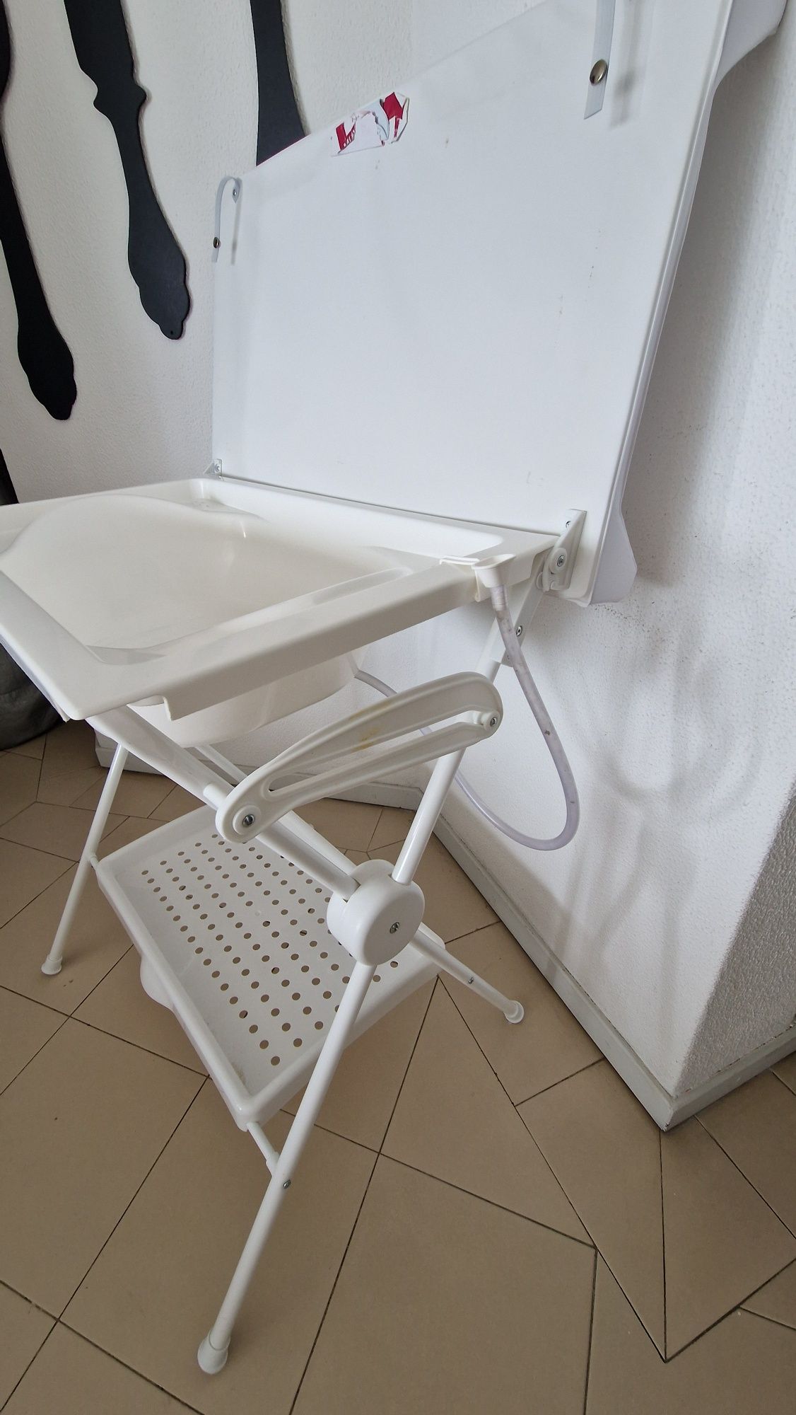 Trocador com banheira para bebe
