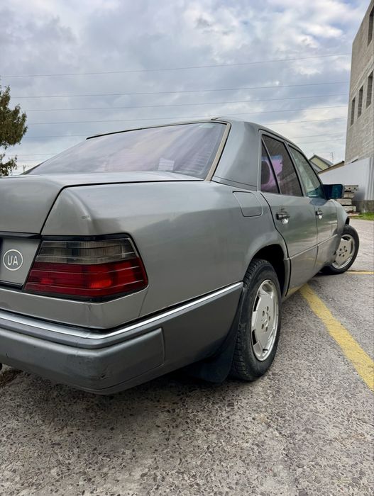 Mercedes W 124 2.5 D E-class