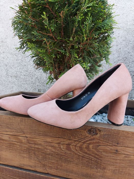 Buty szpilki na szerszym obcasie/ słupku 36