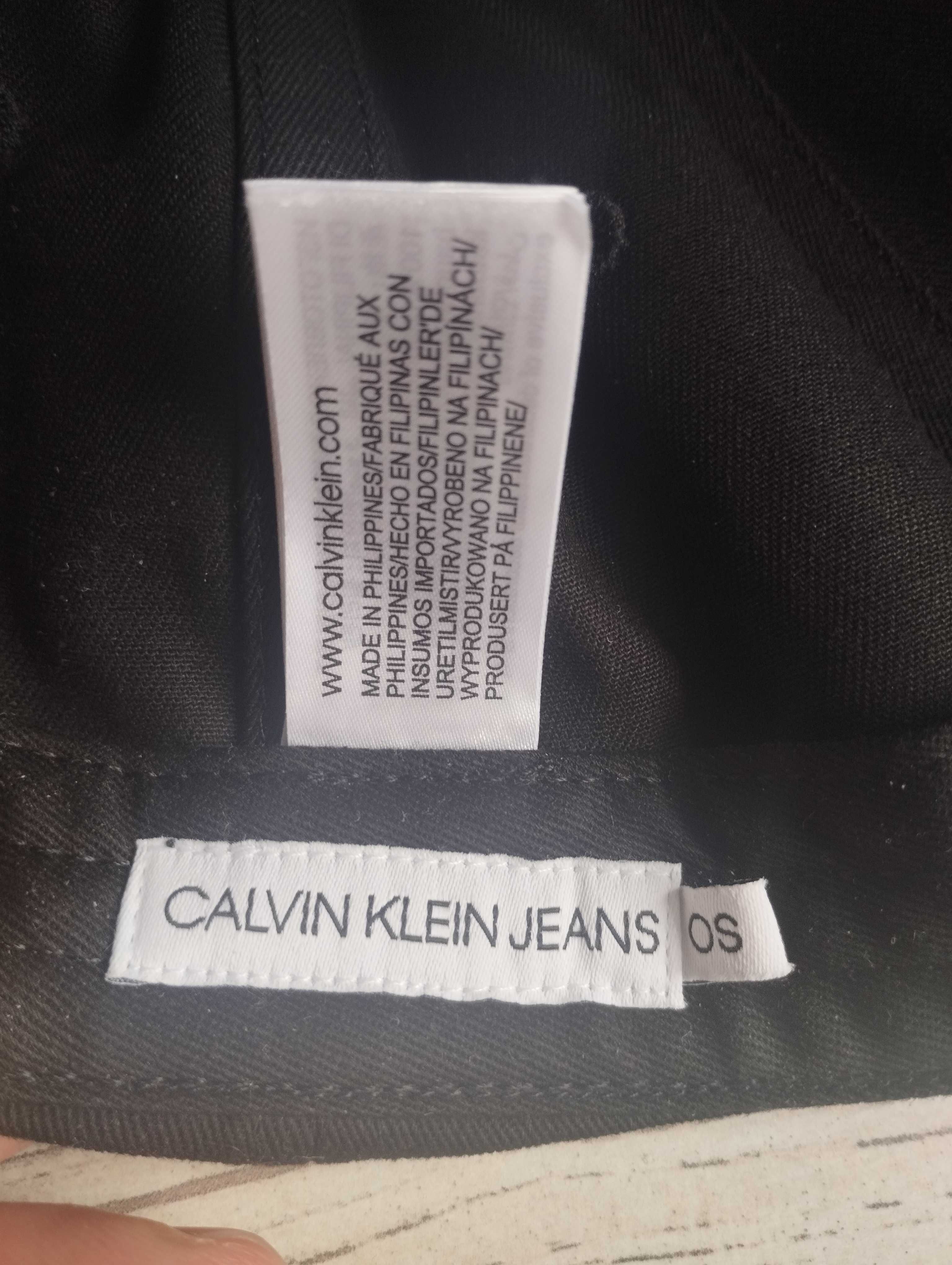 Czapka damska z daszkiem "Calvin Klein"