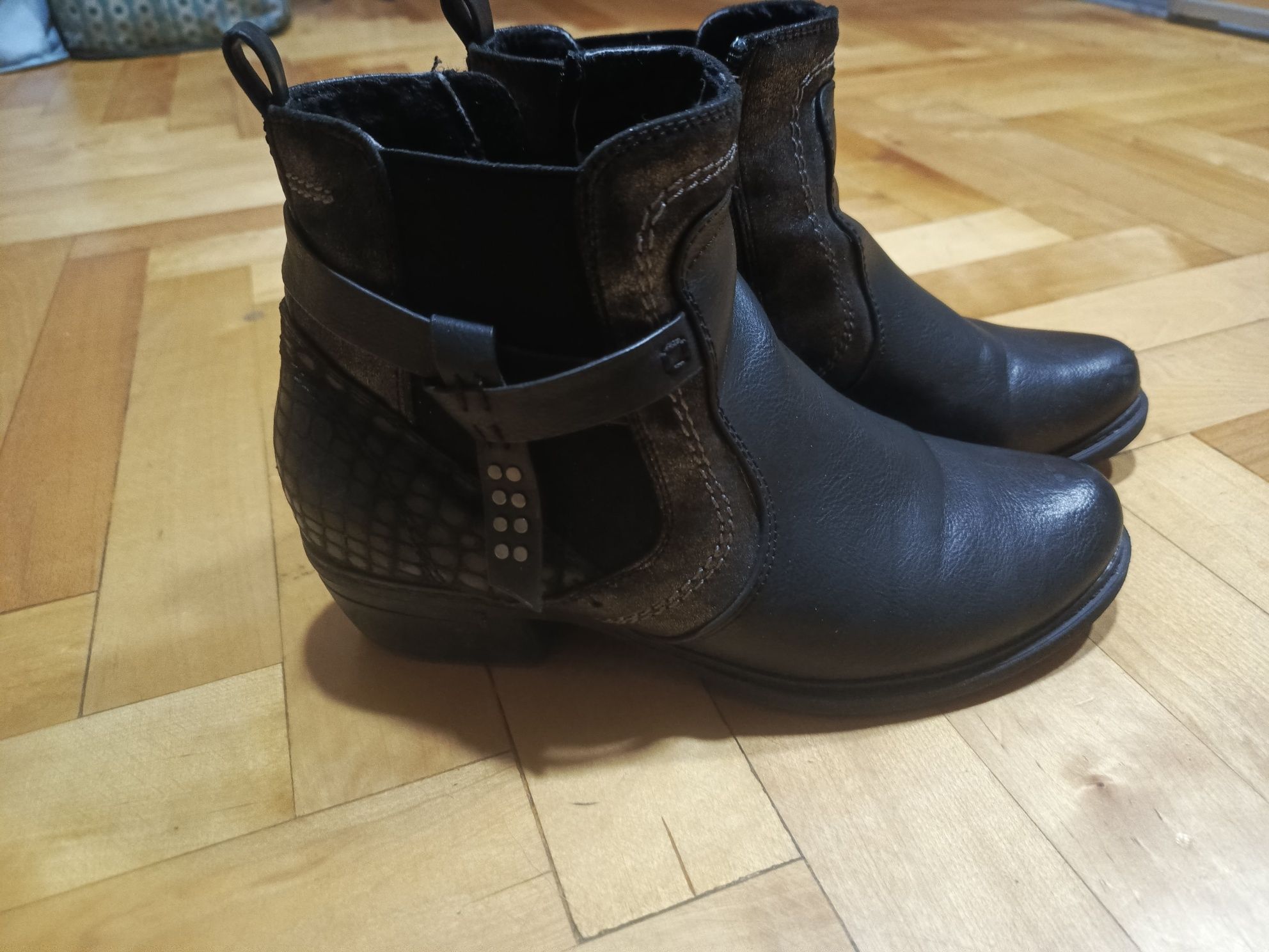 Buty zimowe roz. 39
