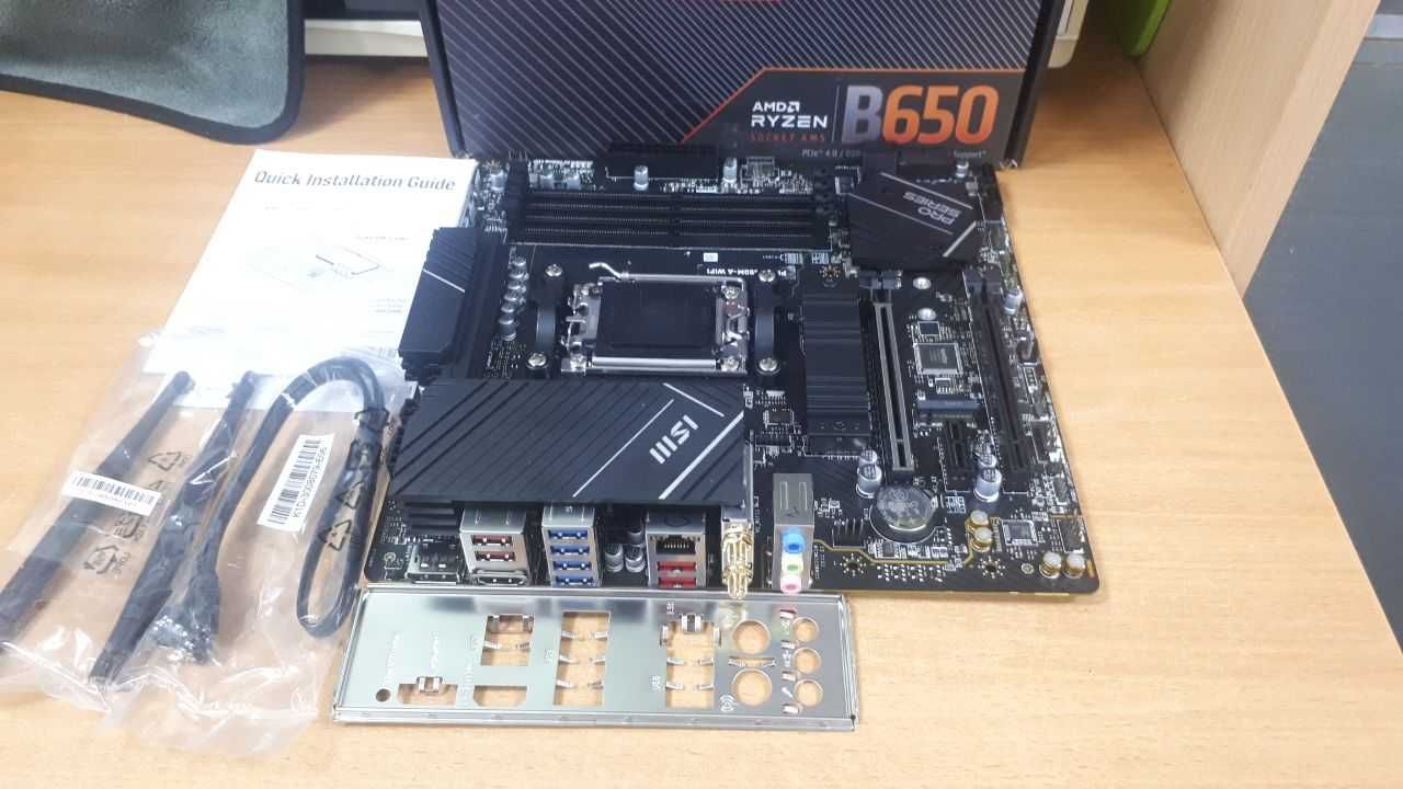 Материнська плата MSI PRO B650M-A WIFI