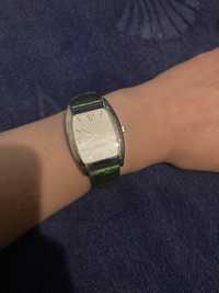 Zielony zegarek elegancki