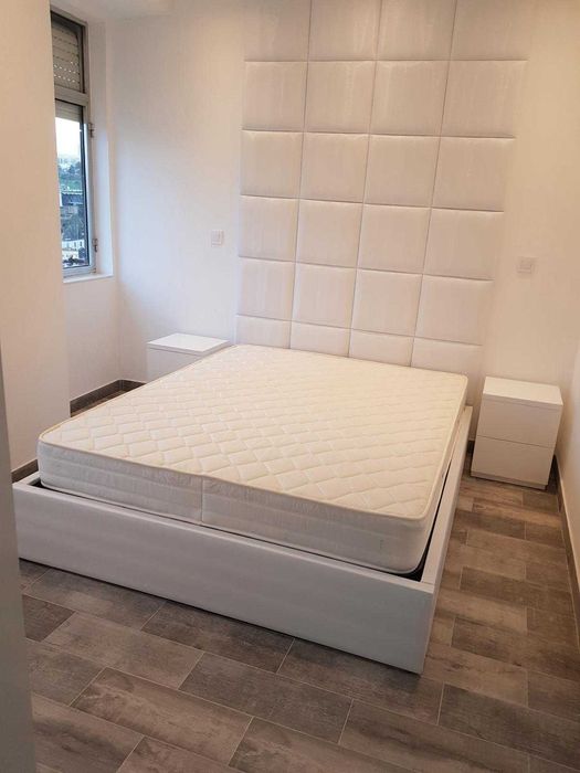 Cama Estofada ate ao Teto + Estrado + Colchão (Fabricante)