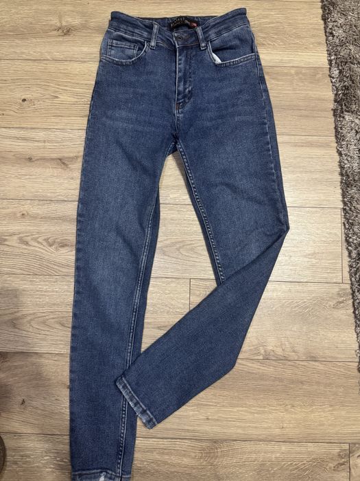 Джинси жіночі skinny