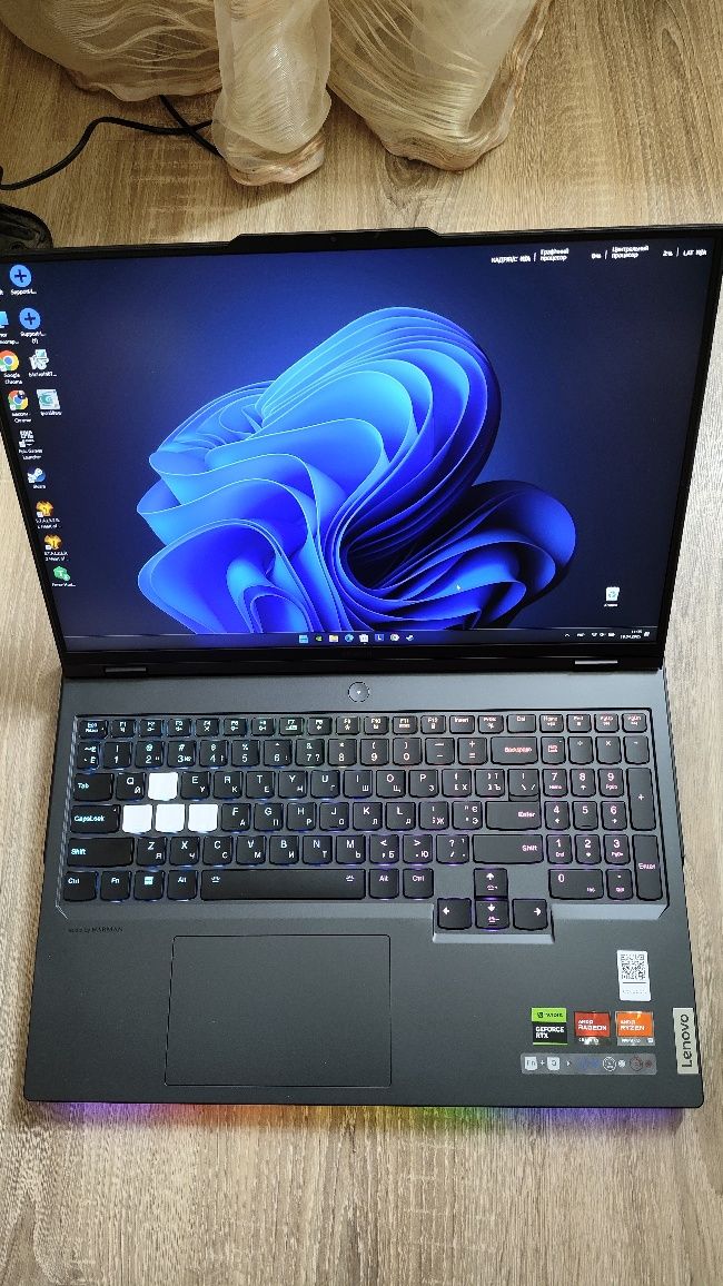 Ігровий ноутбук lenovo legion pro 7 16arx8h