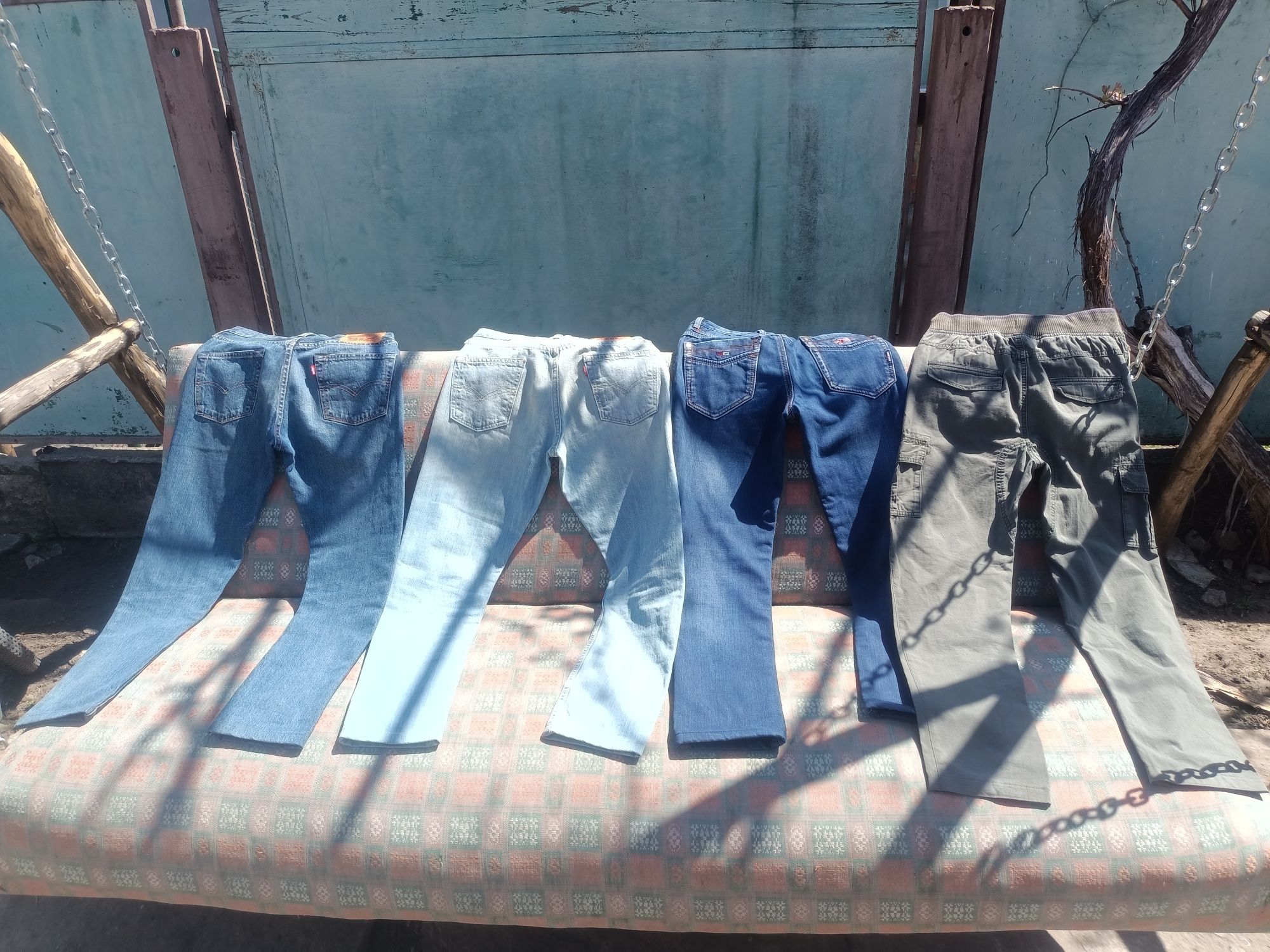 Продам джинси Levis 501,514