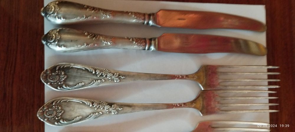 Продаю вилки,ложки , ножи, посеребреные.