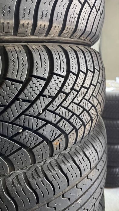 Пара зимової гуми Nexen 205/65/15 , 2022 року