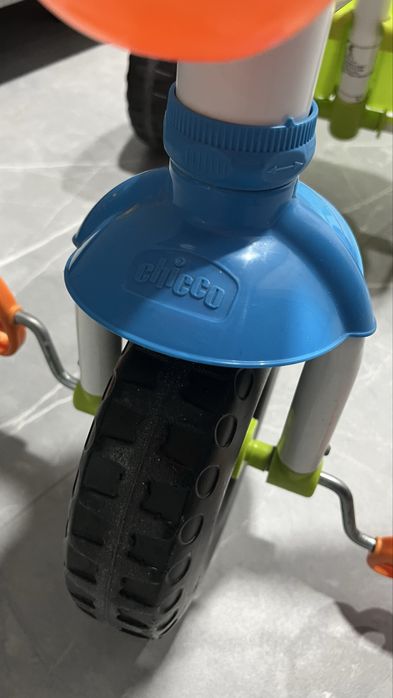 Triciclo chico em muito bom estado