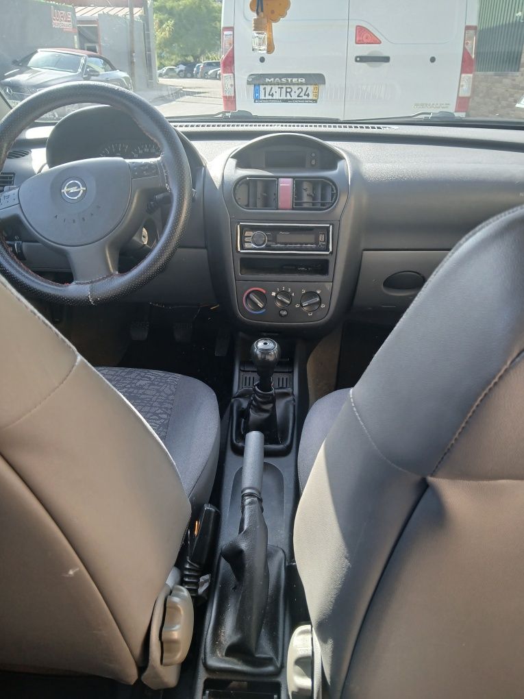 opel corsa c 1.0 do ano 2001