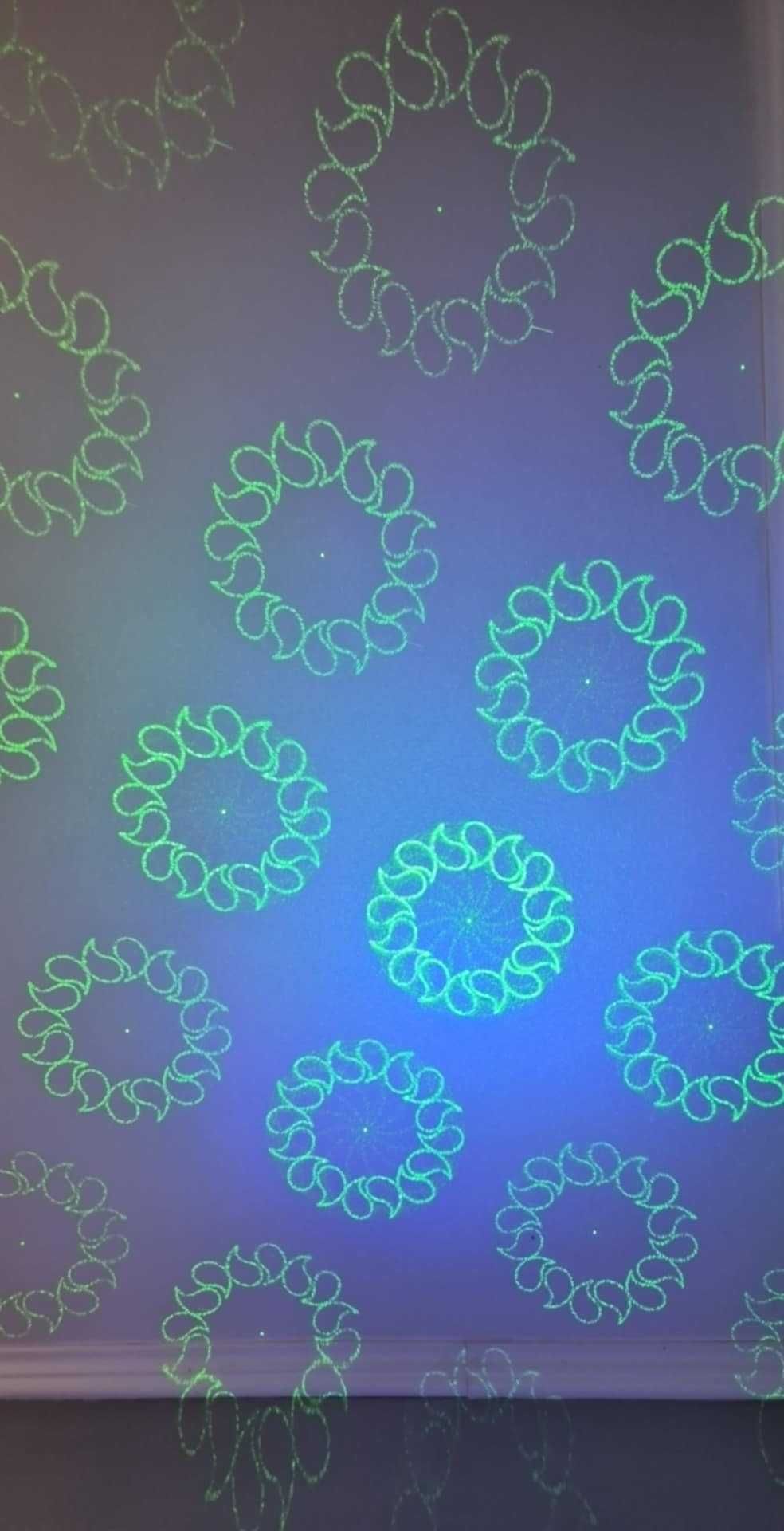 Laser projektor DISCO dyskotekowy 3D piękne kształty i kolory