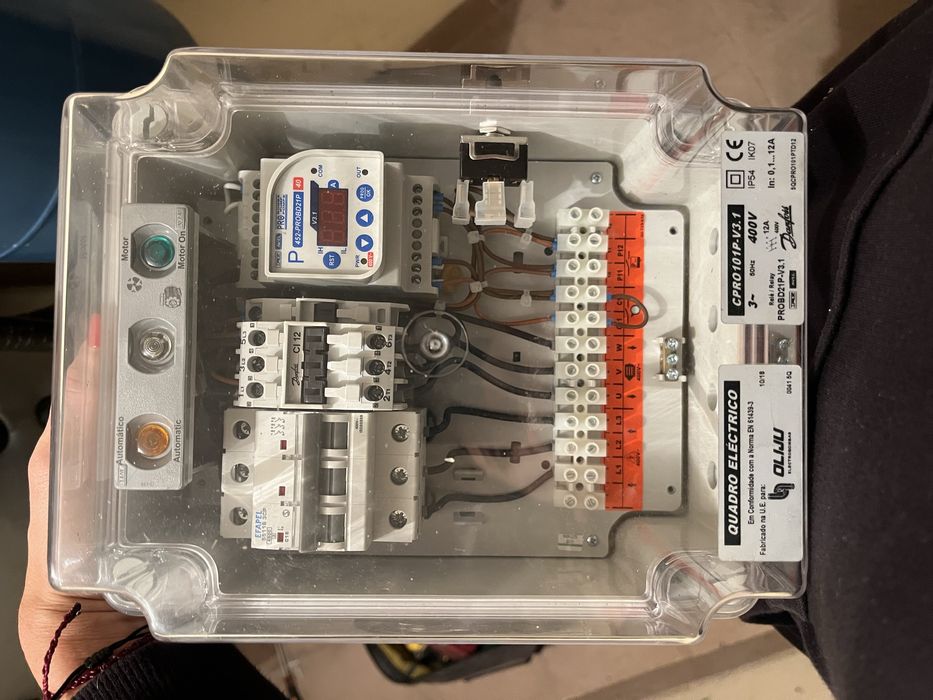 Bomba para poço trifásica1.25cv+quadro de sonda