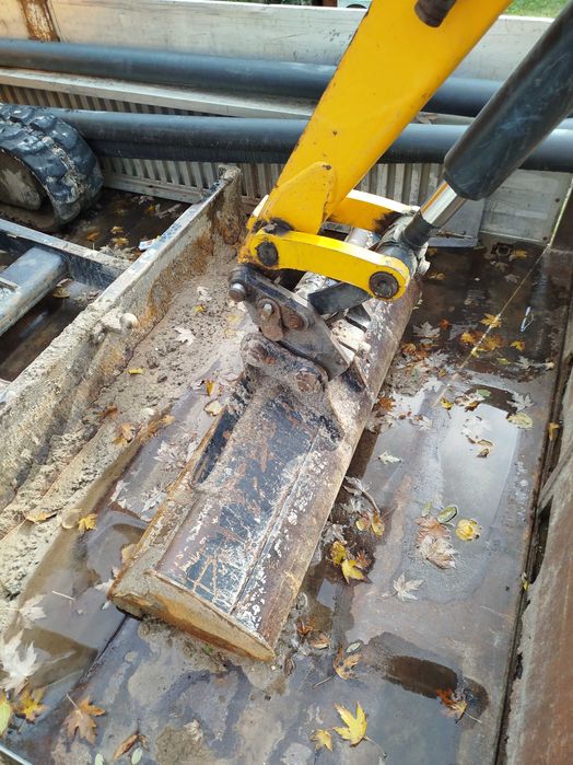 JCB 8035 zts mało używana 8030