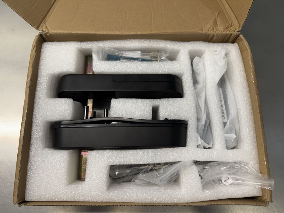 Fechadura inteligente Tuya