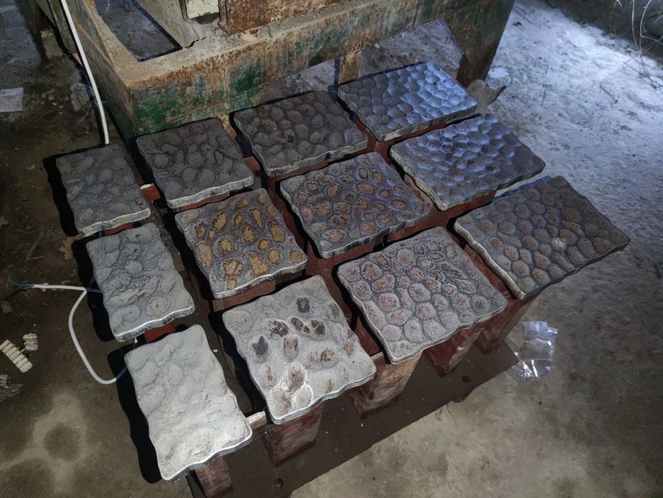 Продам форму на вібропрес римський камінь