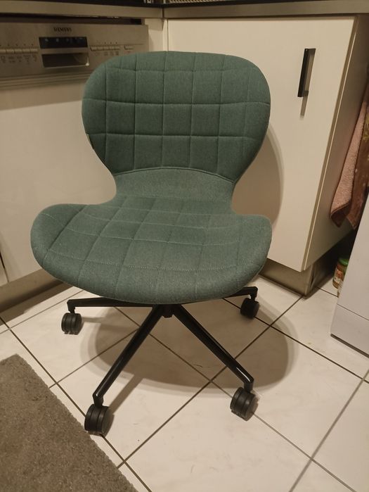 Комп'ютерне крісло