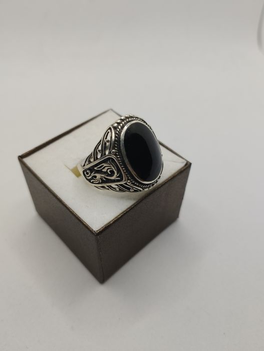Srebrny sygnet z onyksem, próba 925, rozmiar 27