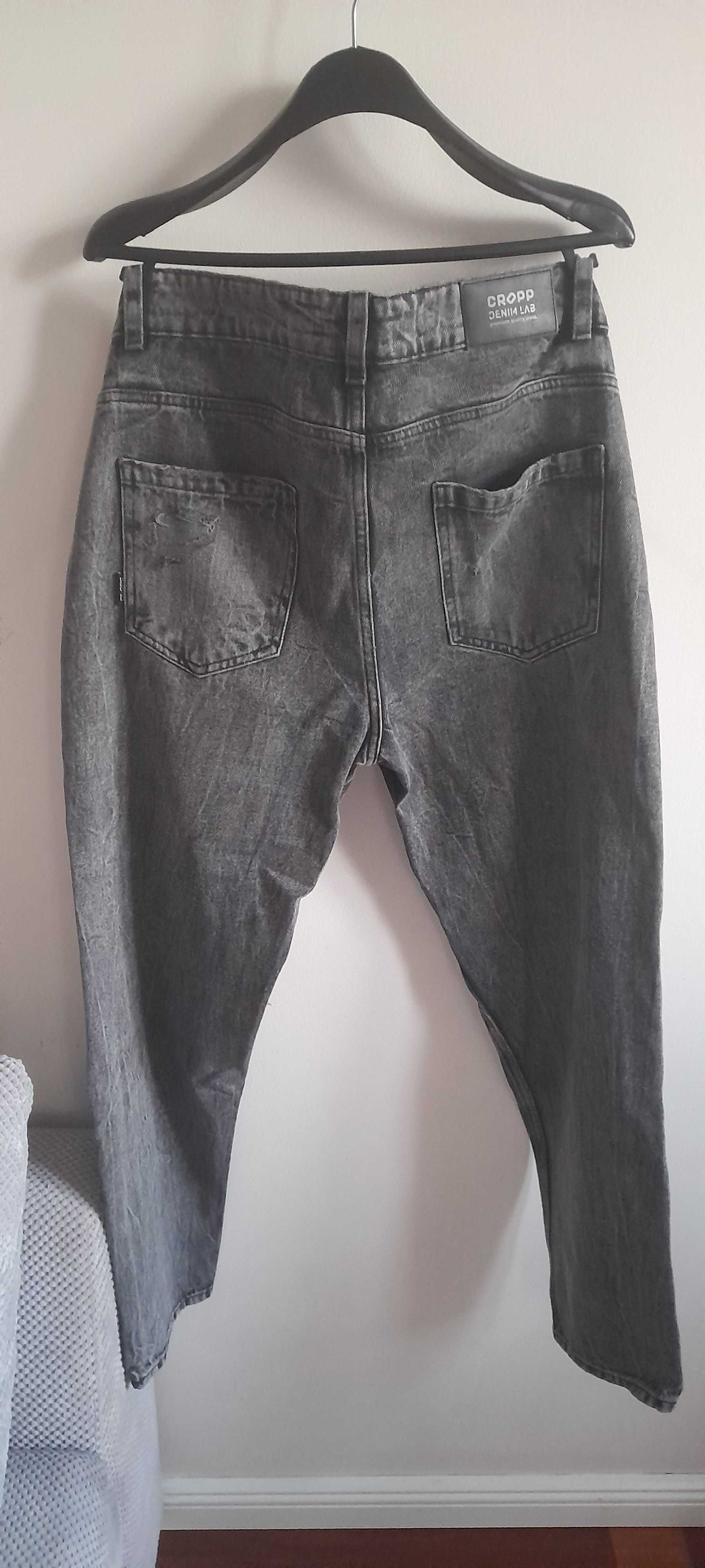 Spodnie jeansowe Cropp rozmiar 32/34