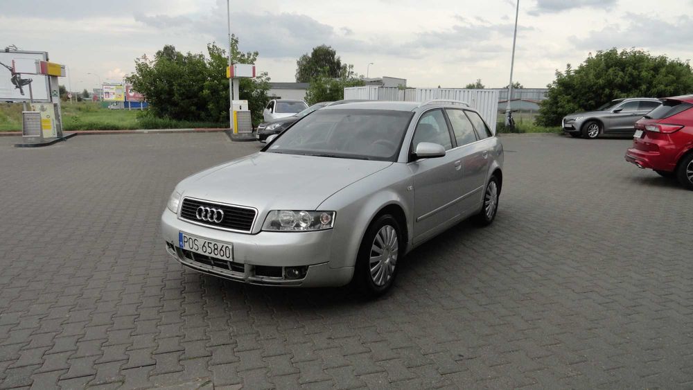 Lampa lewa tył tylna Audi A4 kombi B6 2001 MODEL B6