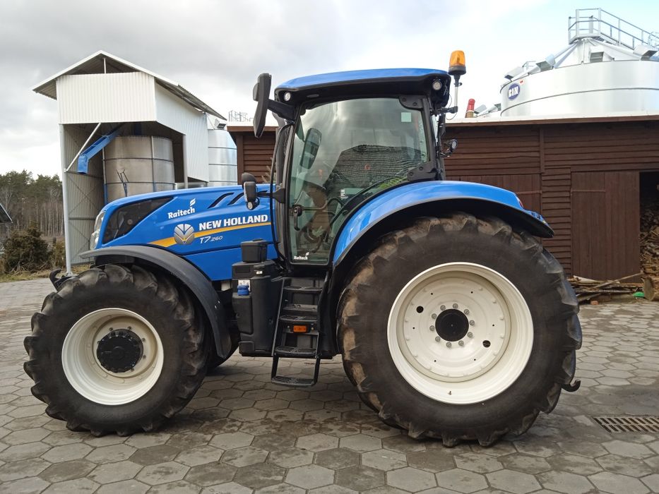 New Holland t7 260 pc