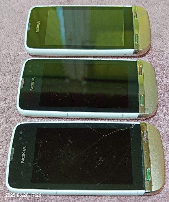 Nokia Asha 311 ,(2012р.в.), лот з 3 ґаджетів.