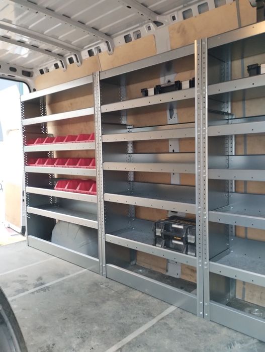 Zabudowa warsztatowa, regały serwisowe, metalowe - regulowane.