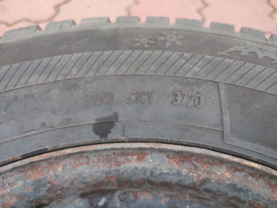VW LT sprinter koła z oponami zimowymi 225/70 r15c  2szt bieżnik 8mm
